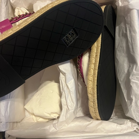 New!!!! Dust bag and box included - Picture 5 of 5